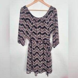 Lily Rose chevron print Bishop sleeve‎ dress sz M
